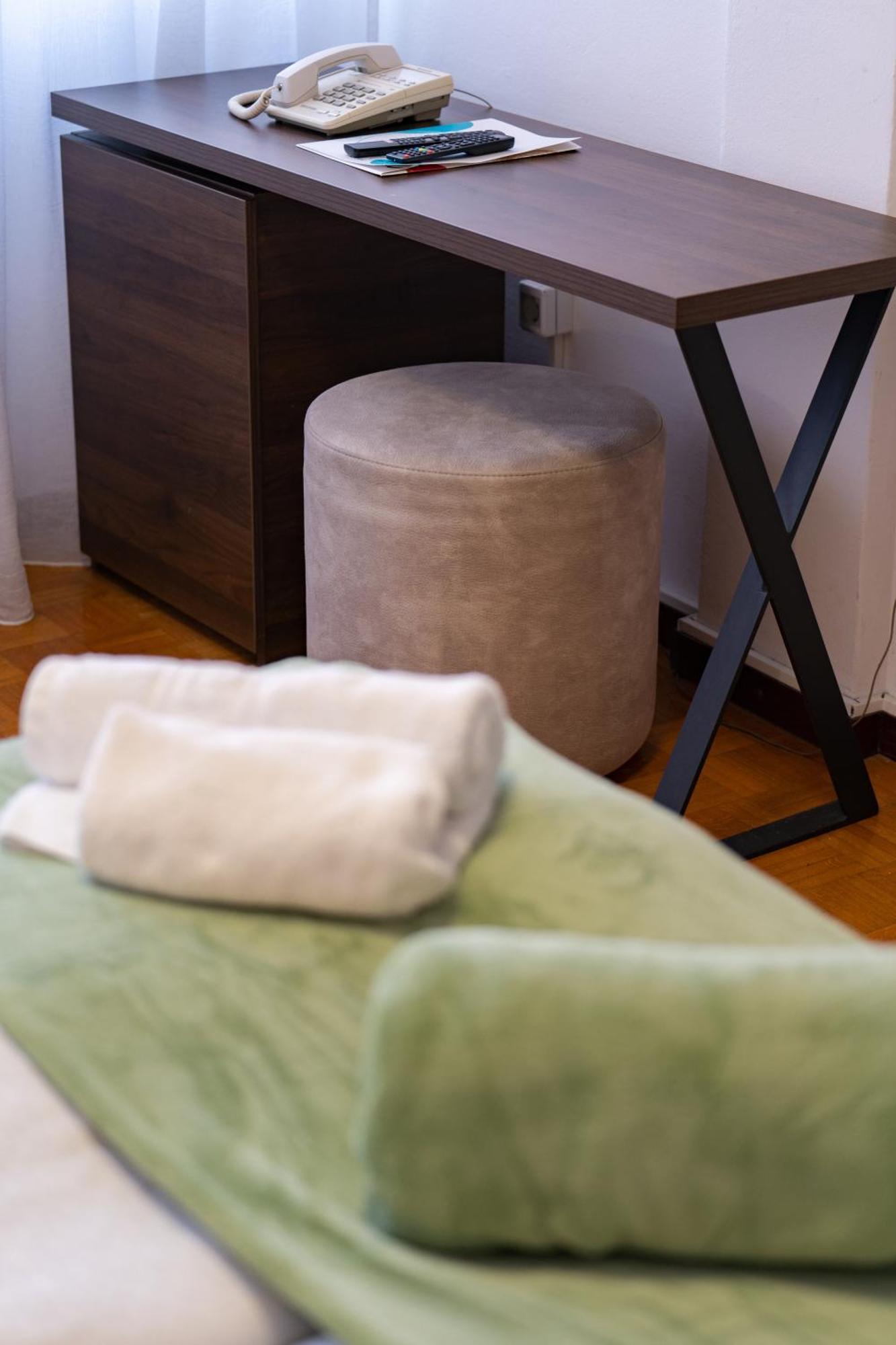 Artearia Hotel Бйеловар Екстериор снимка