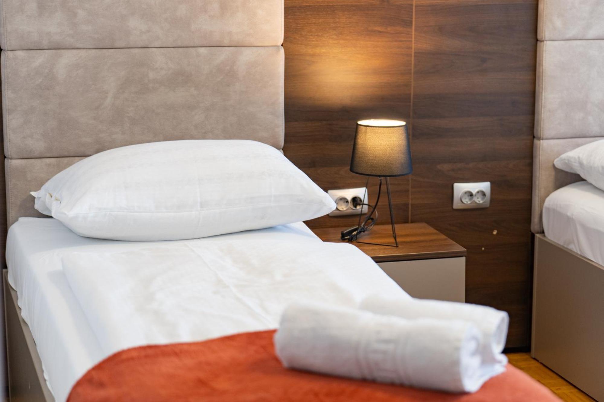 Artearia Hotel Бйеловар Екстериор снимка