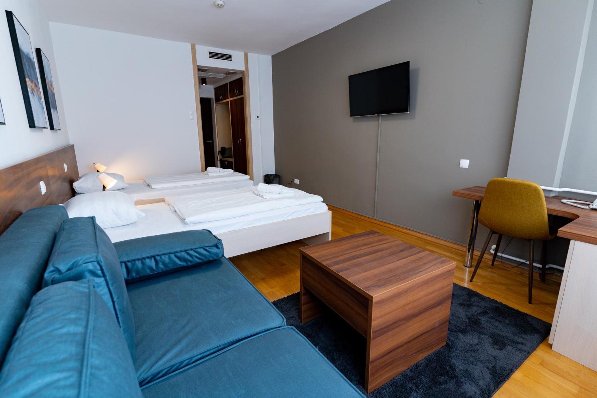 Artearia Hotel Бйеловар Екстериор снимка