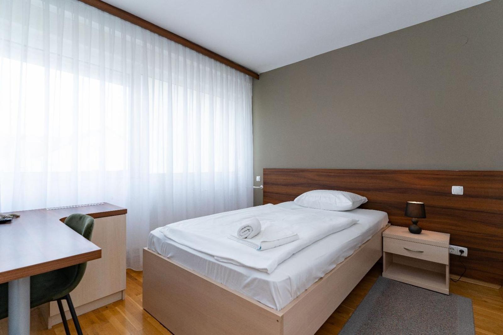 Artearia Hotel Бйеловар Екстериор снимка