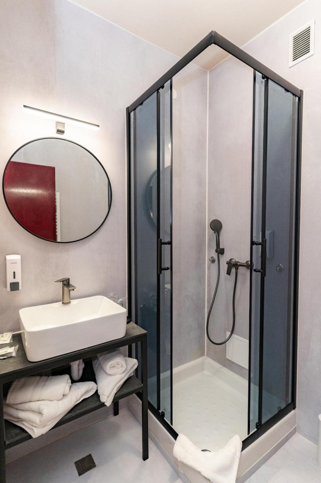 Artearia Hotel Бйеловар Екстериор снимка